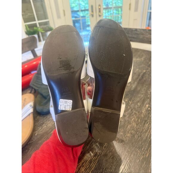 SAS White Low Heel Sandals sz 10 style C5930580 - Picture 6 of 6